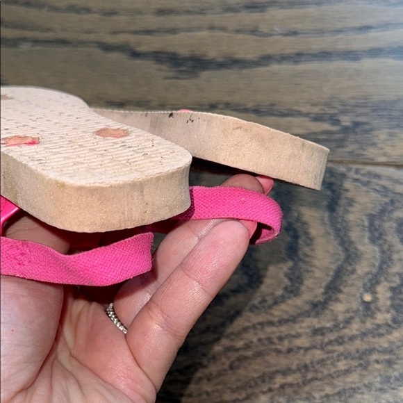 Havaianas Pink Sandals w/ Decorative Elements free shipping minnie mouse US6 EUC - Picture 9 of 9